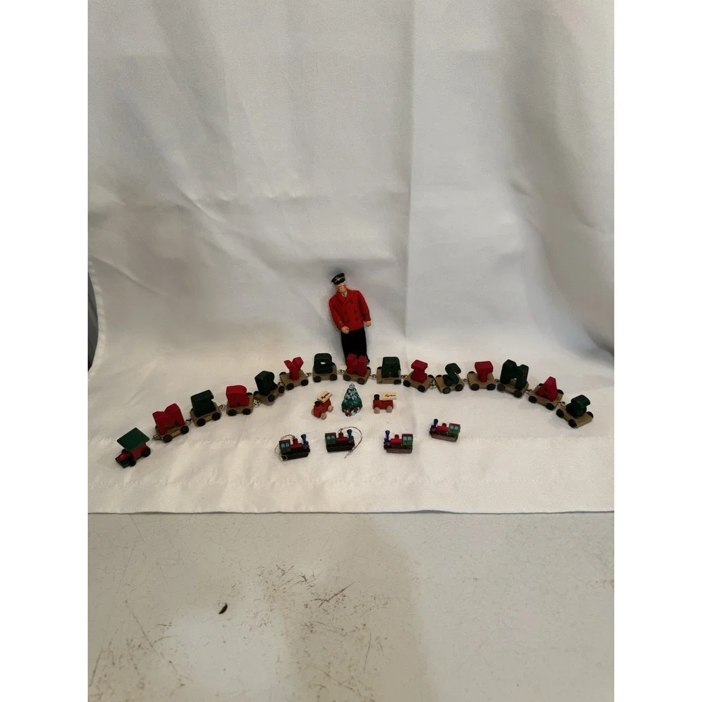 TRAIN Assortment Wooden Resin Christmas Ornaments And Conductor In Felt Suit Lot